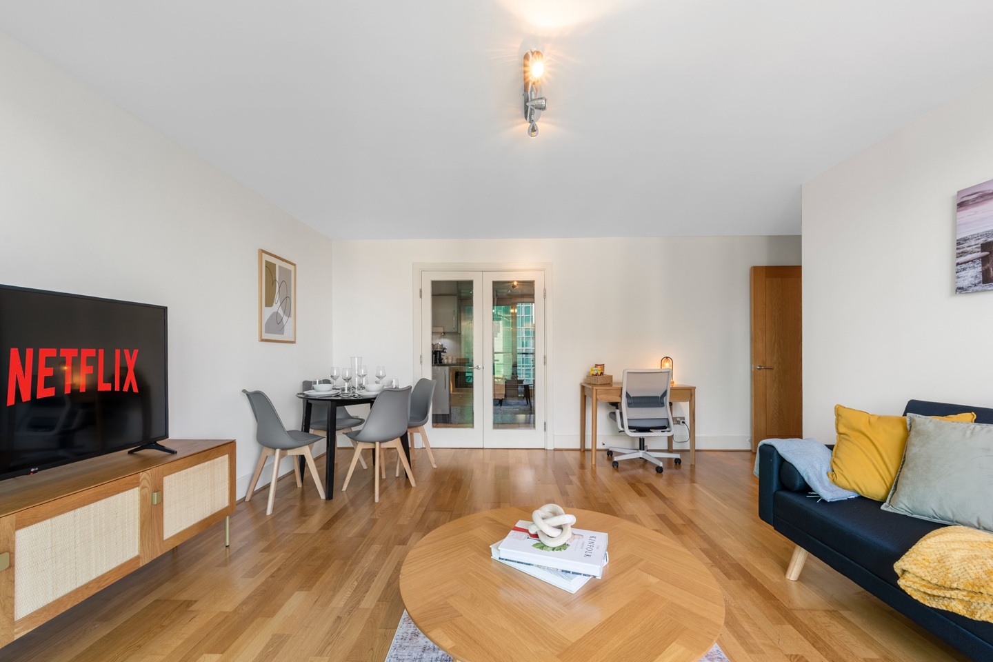 2 Bed Detached House, Bridge House, SW8, N1 7GU photo 5