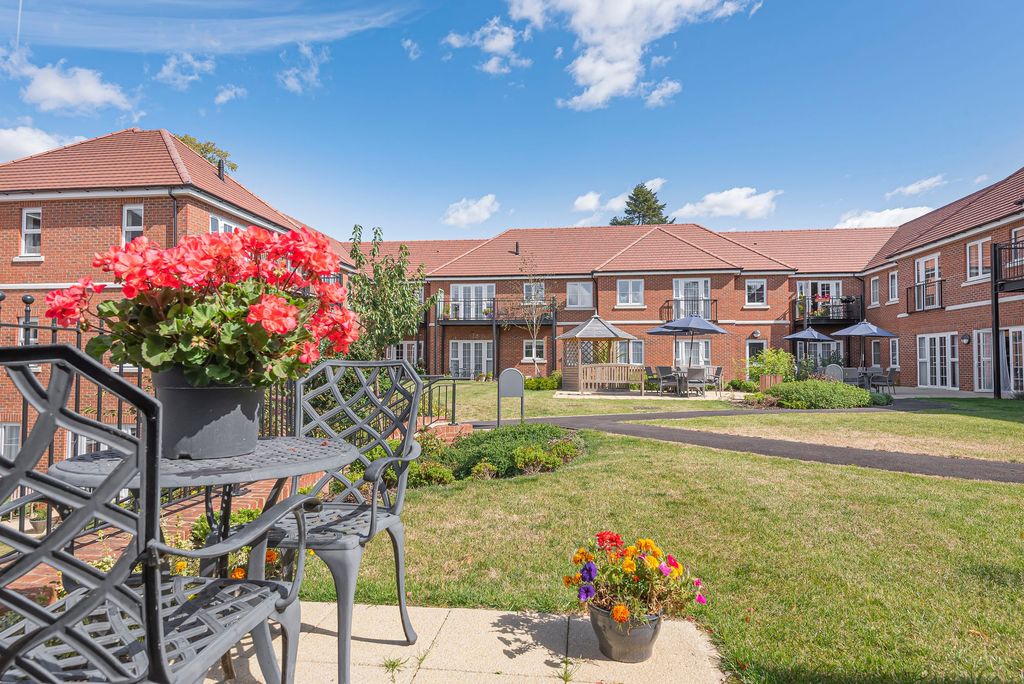 Additional image 14 of 1 bed flat for saleThe Retreat, Princes Risborough HP27