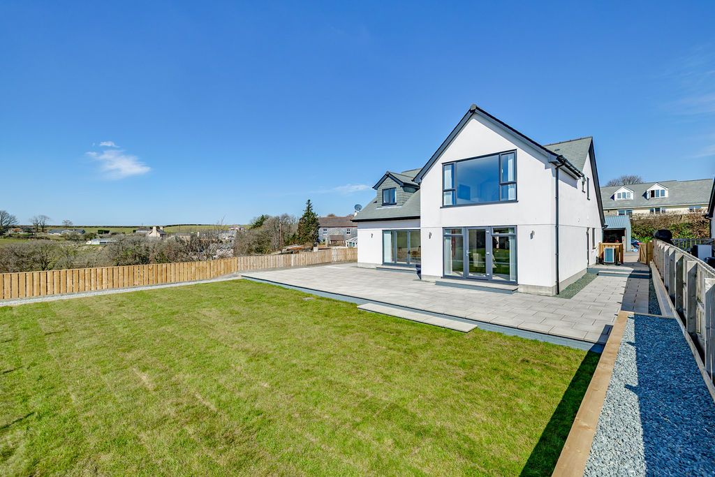 4 bed property for saleTrevelmond, Liskeard PL14