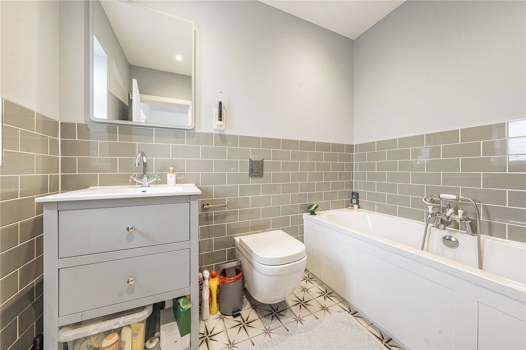Additional image 17 of 5 bed semi-detached house for saleMatlock Way, New Malden KT3