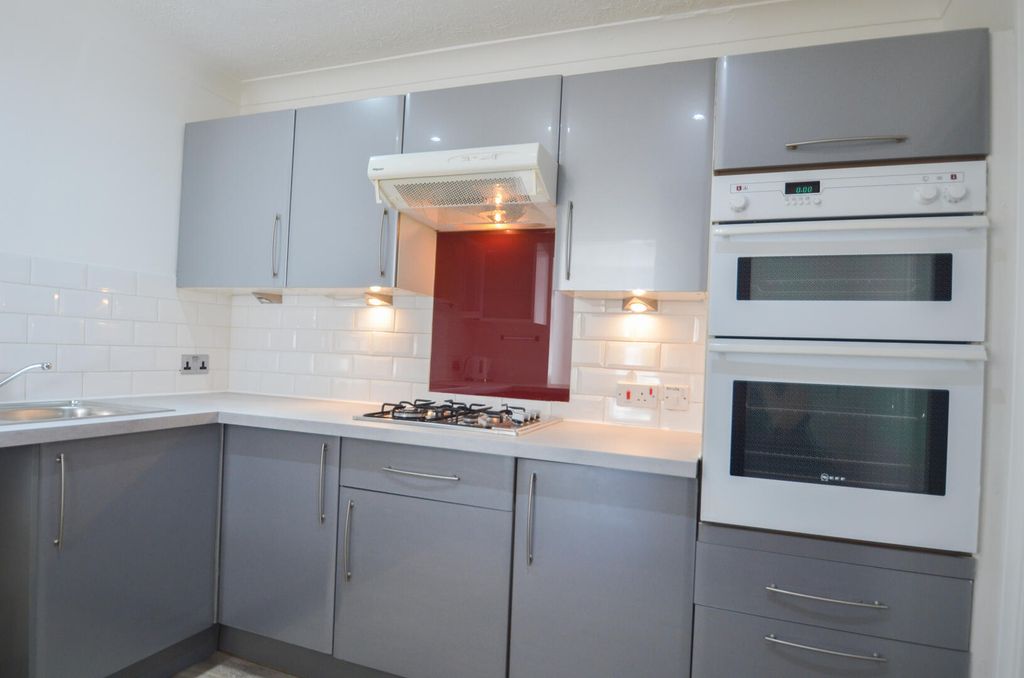 Additional image 9 of 2 bed flat for saleLower Street, Pulborough RH20