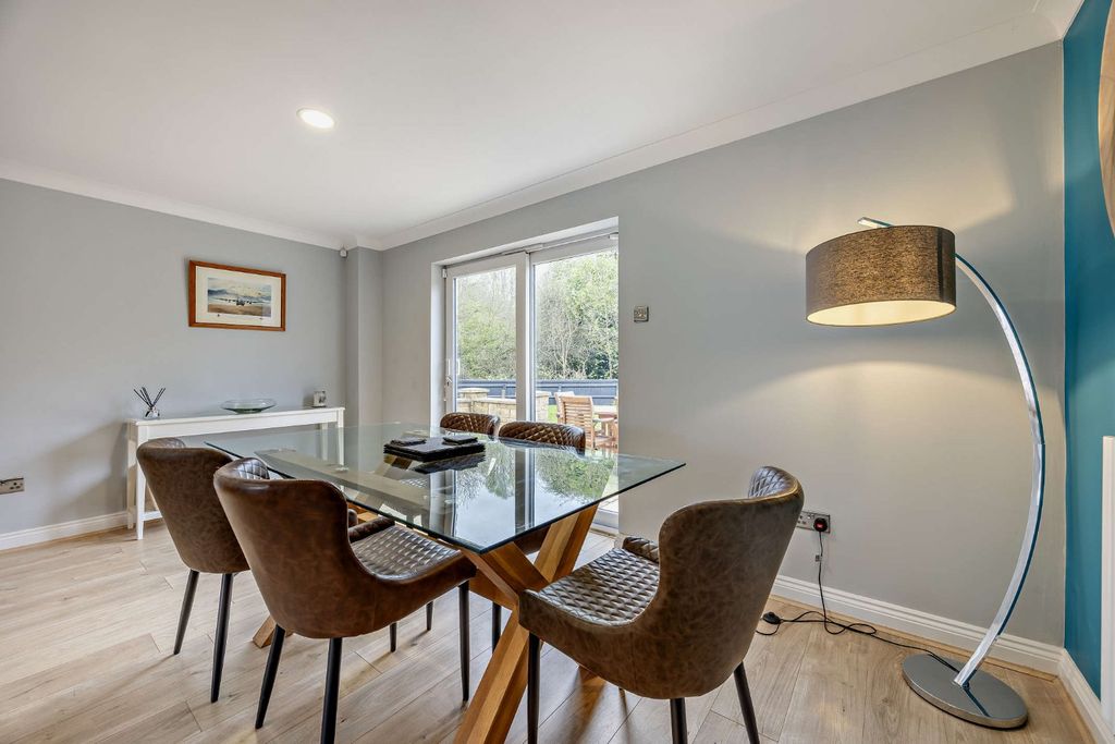 Additional image 4 of 6 bed detached house for salePerrinsfield, Lechlade, Gloucestershire GL7