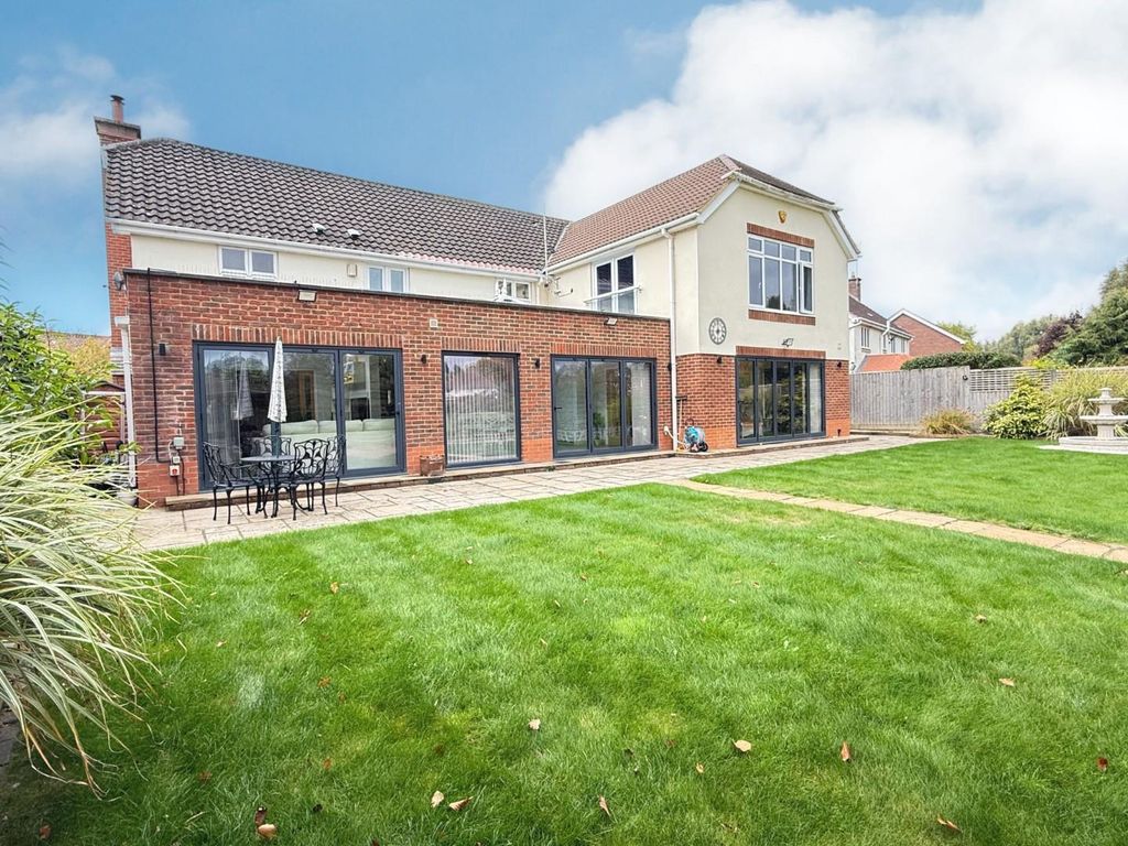 Additional image 26 of 5 bed detached house for saleBelfry Lane, Collingtree Park, Northampton NN4