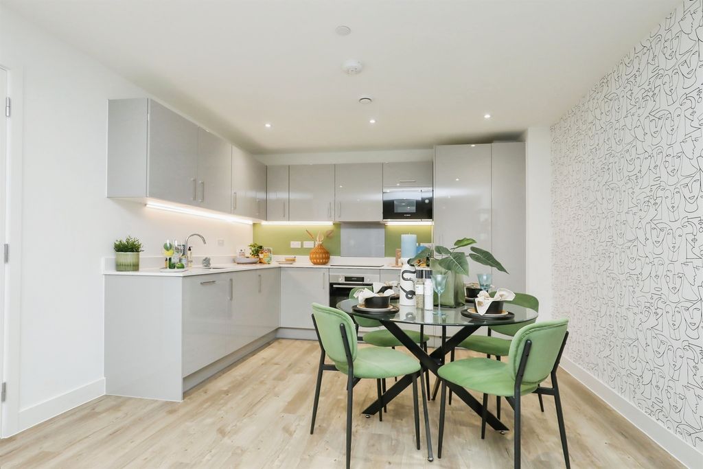 2 bed flat for salePrintworks Drive, Norwich NR3 photo 5