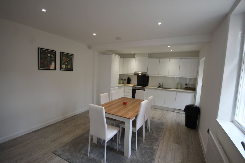 Additional image 2 of 2 bed flat for saleFlat 8, The Old Victorian School, 22 Albert Street, Newark NG24