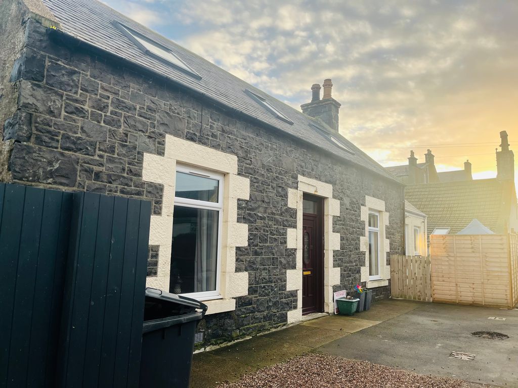 3 bed detached house for sale48 Low Shore, Macduff AB44