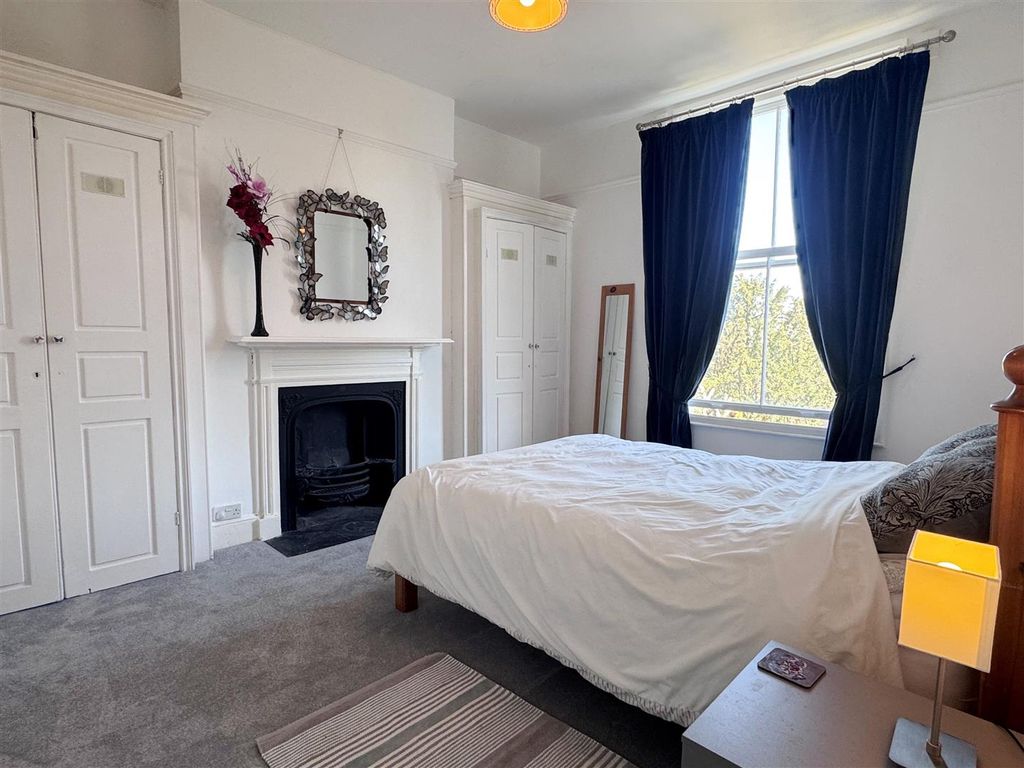 Additional image 11 of 5 bed semi-detached house for saleNewtown Road, Newbury RG14