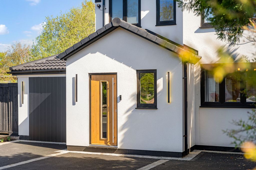 Additional image 35 of 4 bed property for saleChiltern Avenue, Macclesfield SK11