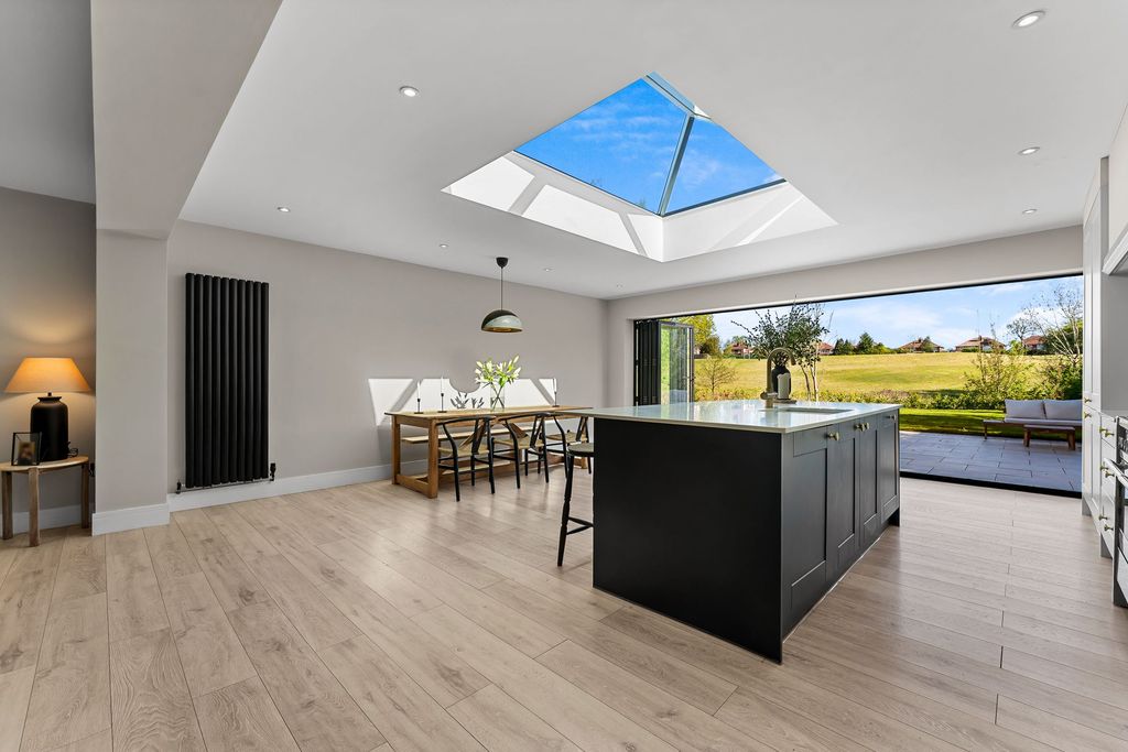 Additional image 11 of 4 bed property for saleChiltern Avenue, Macclesfield SK11