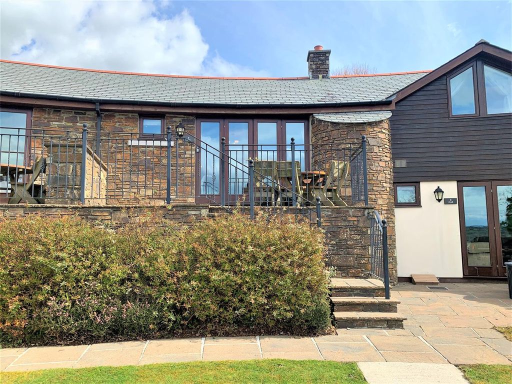 2 bed bungalow for salePenpillick, Par PL24 photo 2