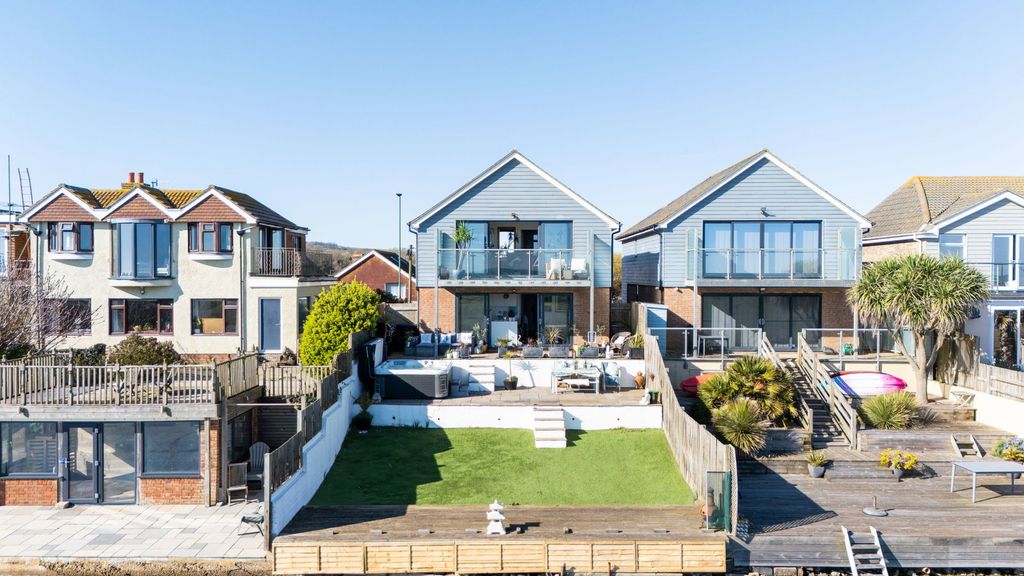 Additional image 2 of 4 bed detached house for saleBrighton Road, Lancing BN15