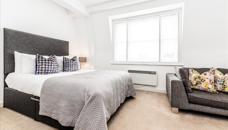 Studio Flat, Hill Street, W1J, N1 7GU photo 3