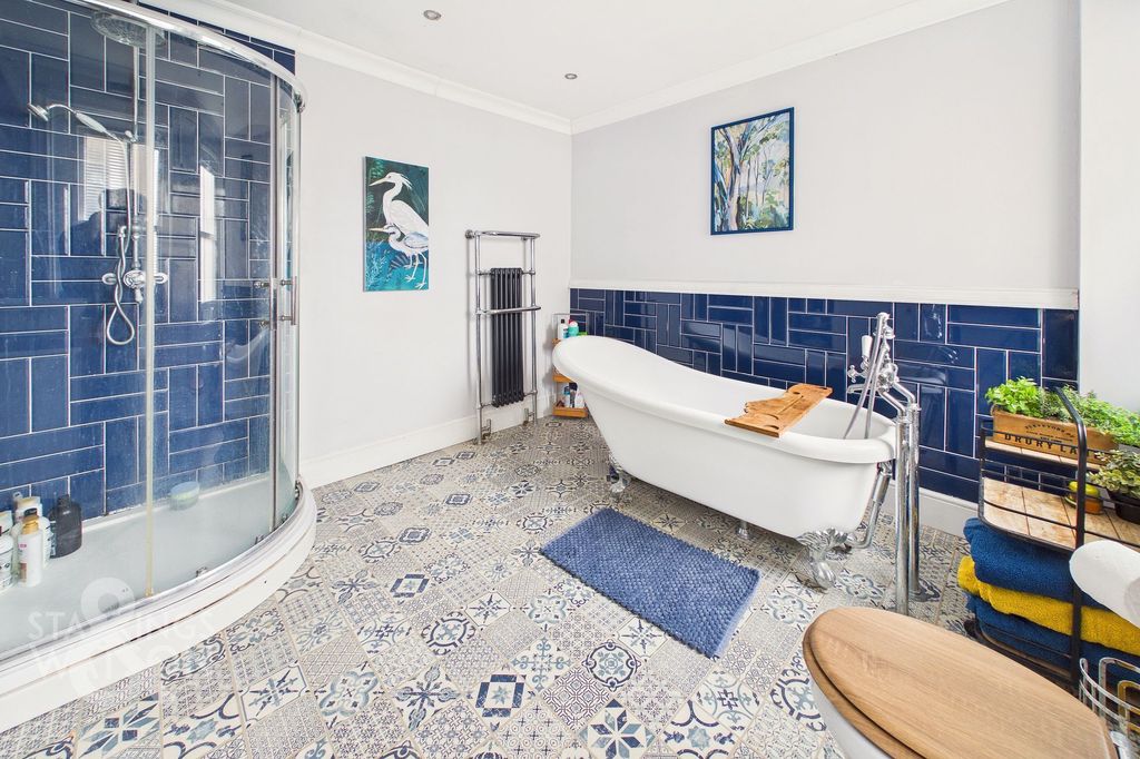 Additional image 24 of 6 bed detached house for saleKirkley Cliff Road, Lowestoft NR33