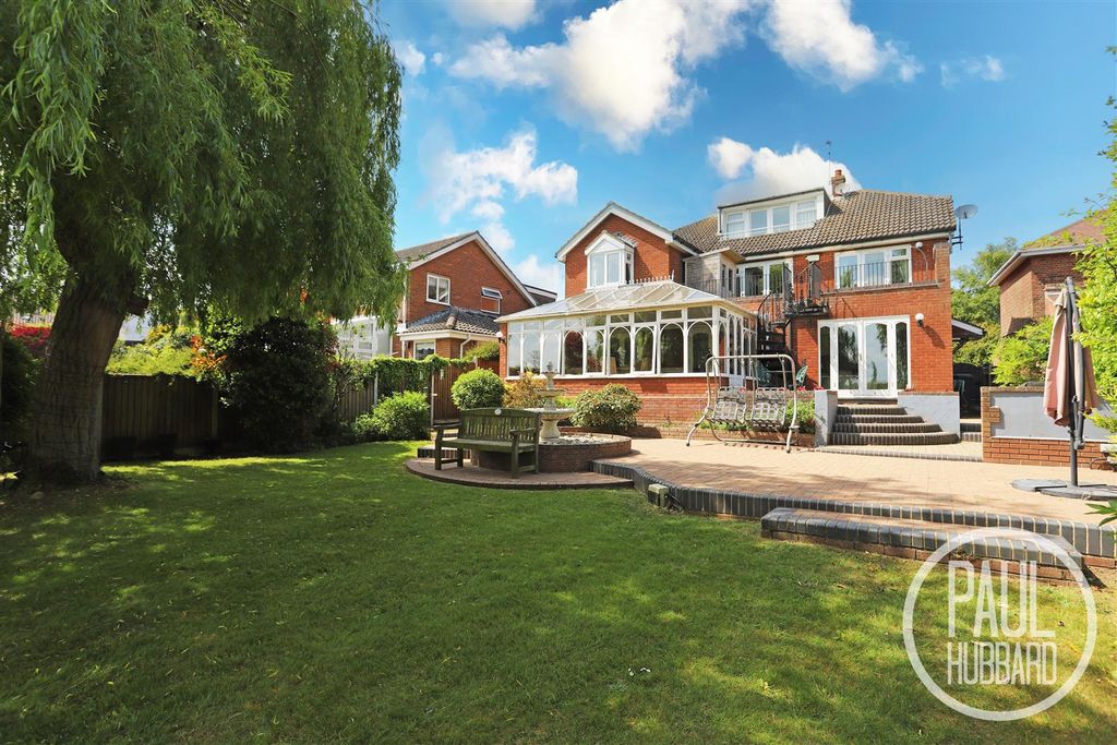 6 bed detached house for saleBroadview Road, Oulton Broad NR32