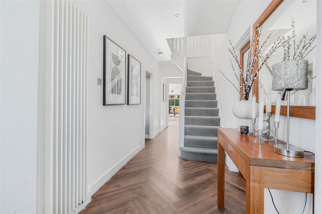 Additional image 25 of 5 bed semi-detached house for saleBeechcroft Avenue, New Malden KT3