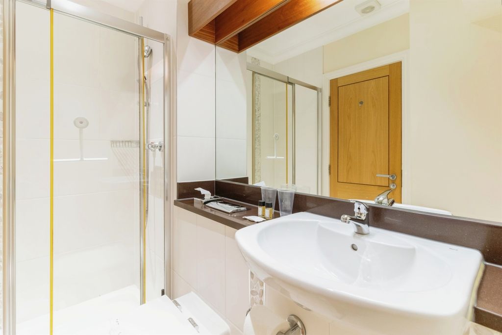 Additional image 15 of 2 bed flat for saleAlta Vista Road, Paignton TQ4