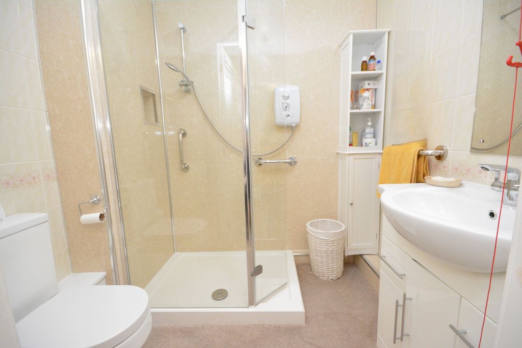 Additional image 4 of 1 bed flat for saleWellside Place, Wellside Court FK1