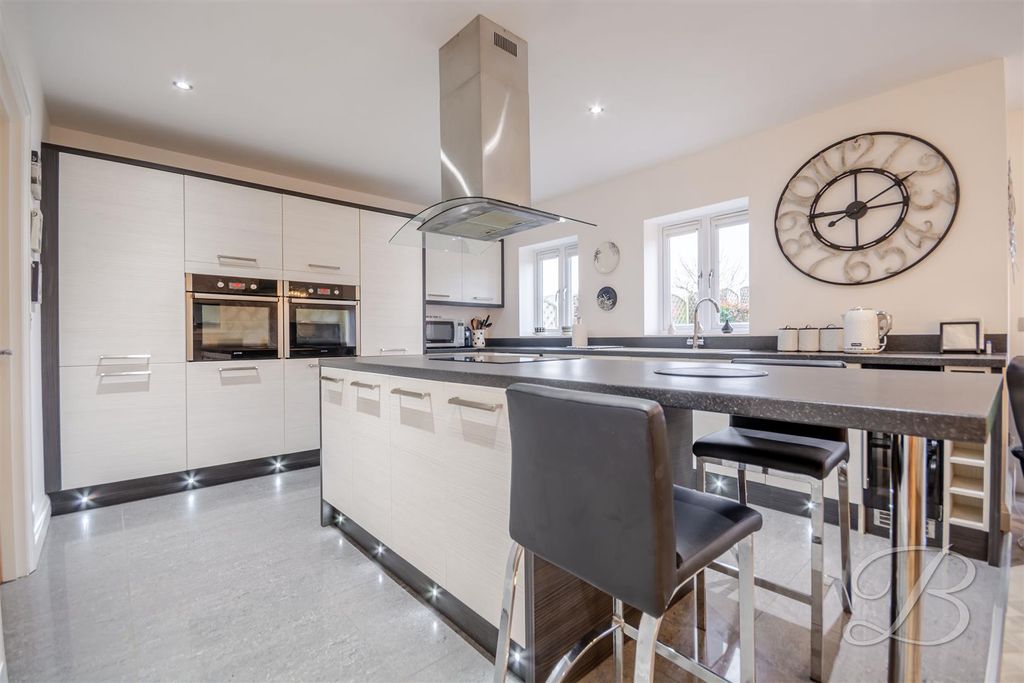 Additional image 3 of 4 bed bungalow for salePenniment Lane, Mansfield NG19