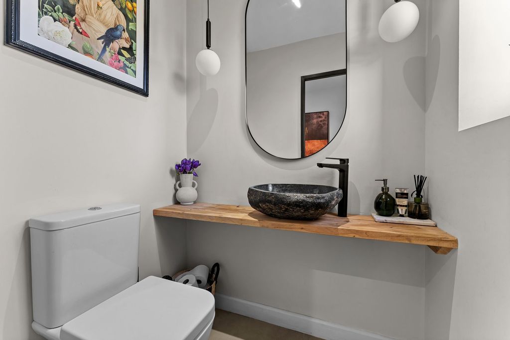 Additional image 21 of 4 bed property for saleChiltern Avenue, Macclesfield SK11