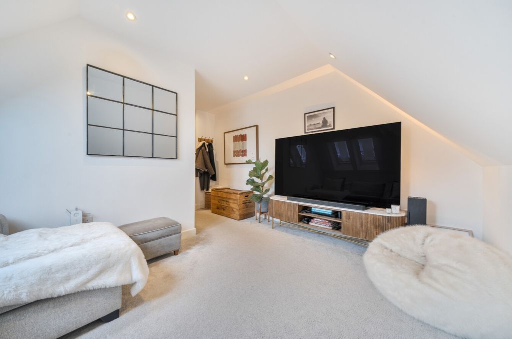 Additional image 6 of 2 bed flat for saleCrofton Lane, Orpington BR5