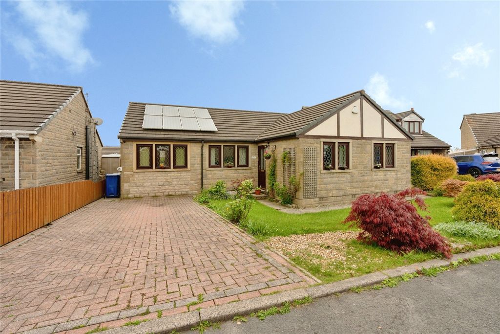 4 bed bungalow for saleCaldbeck Close, Nelson, Lancashire BB9