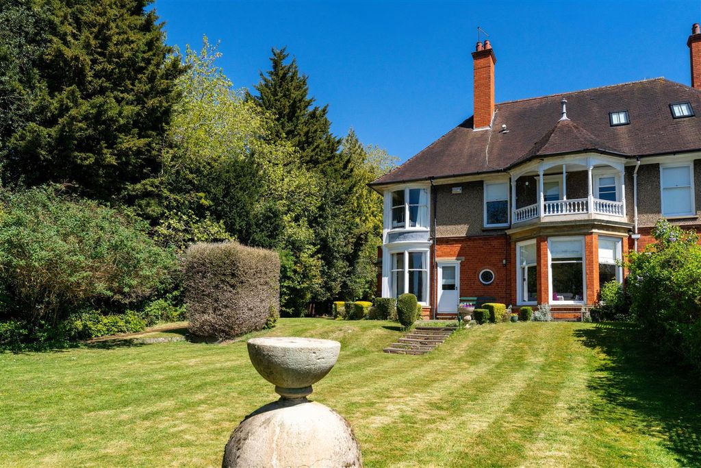 Additional image 28 of 7 bed semi-detached house for saleAbington Park Crescent, Northampton NN3