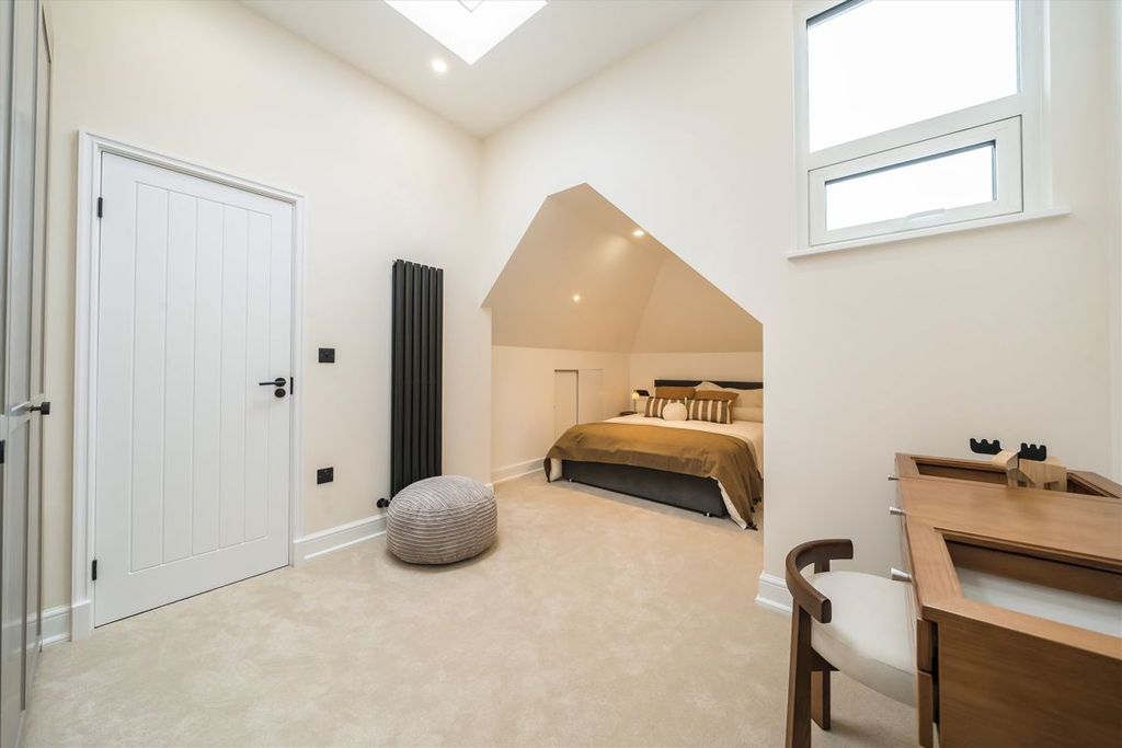 Additional image 8 of 4 bed semi-detached house for saleFlorence Avenue, Morden SM4
