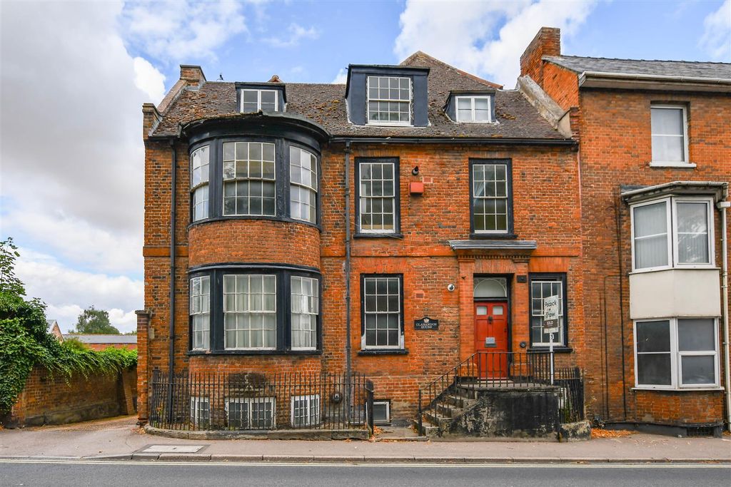 Additional image 12 of 2 bed flat for saleHigh Street, Newmarket CB8