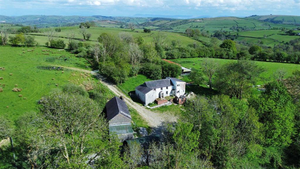 3 bed farm for saleLlansawel, Llandeilo SA19