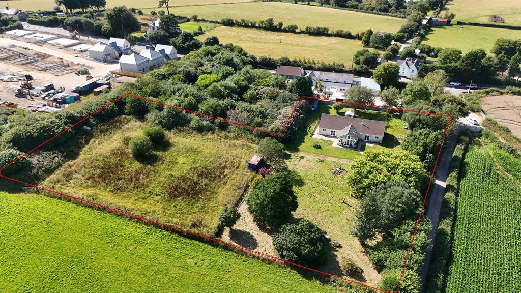 4 bed bungalow for saleEast Taphouse, Liskeard PL14