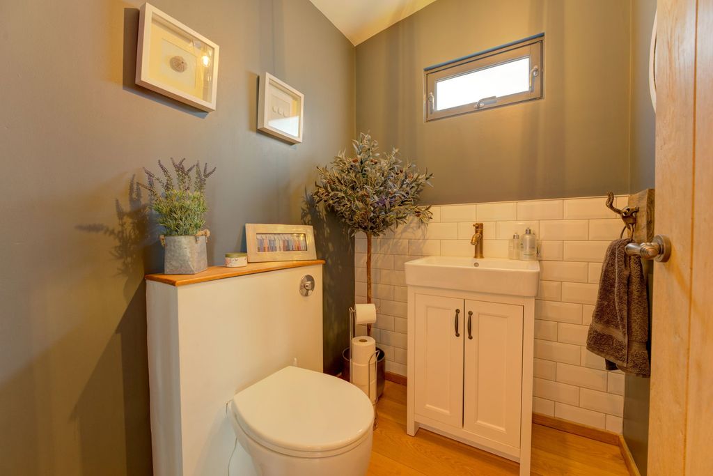 Additional image 21 of 4 bed detached house for saleBrighton Road, Lancing BN15