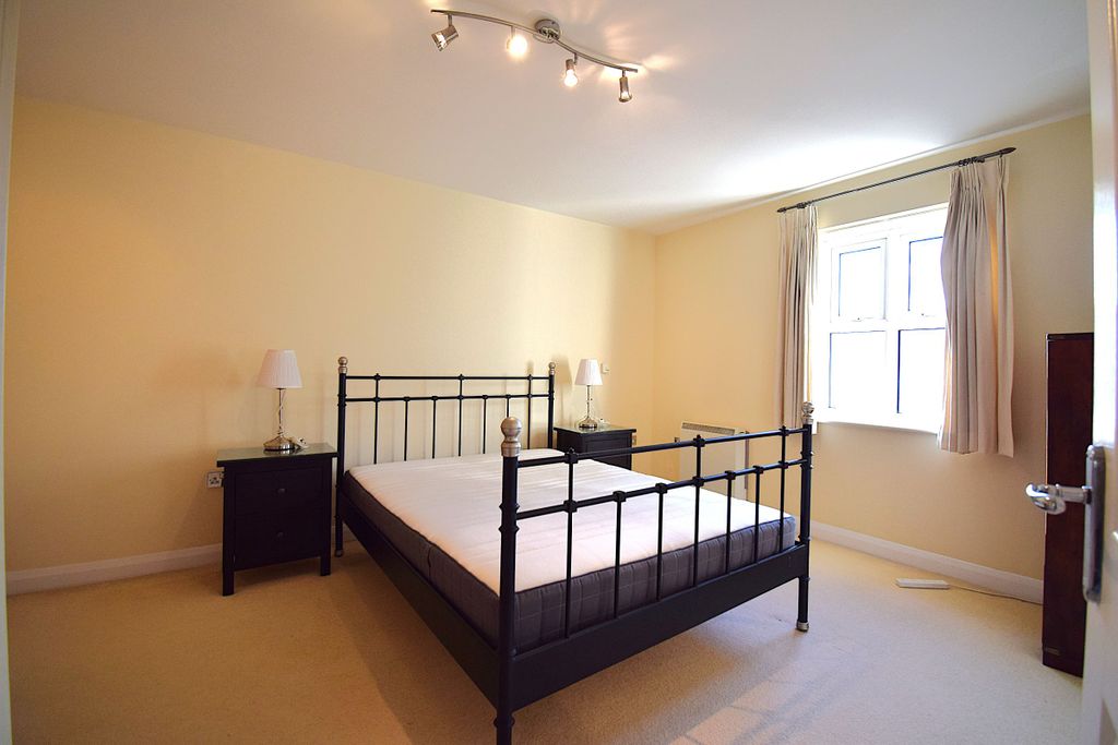 Additional image 5 of 2 bed flat for saleFlat, Victoria House, Billing Road, Northampton NN1