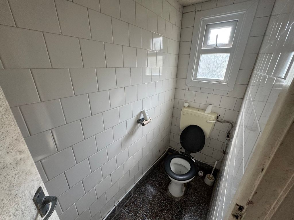 Additional image 7 of 3 bed town house for saleHigh Street, Lampeter SA48