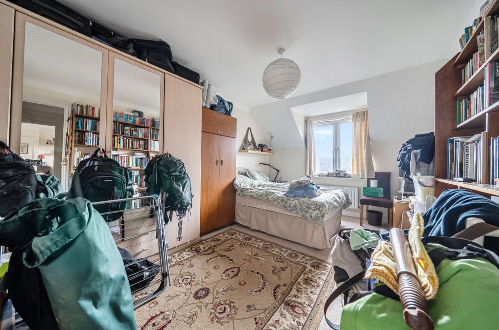 Additional image 8 of 2 bed flat for saleThurlow Grange, Newbury, Berkshire RG14
