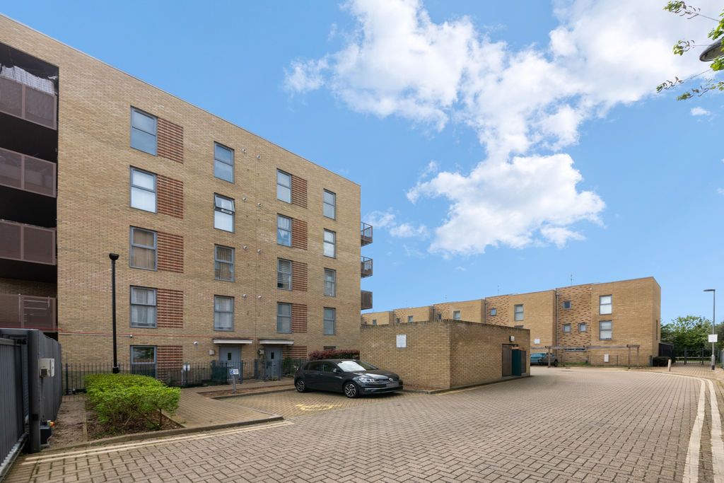 Additional image 18 of 2 bed flat for saleLarkspur Court, Rectory Park Avenue, Northolt UB5