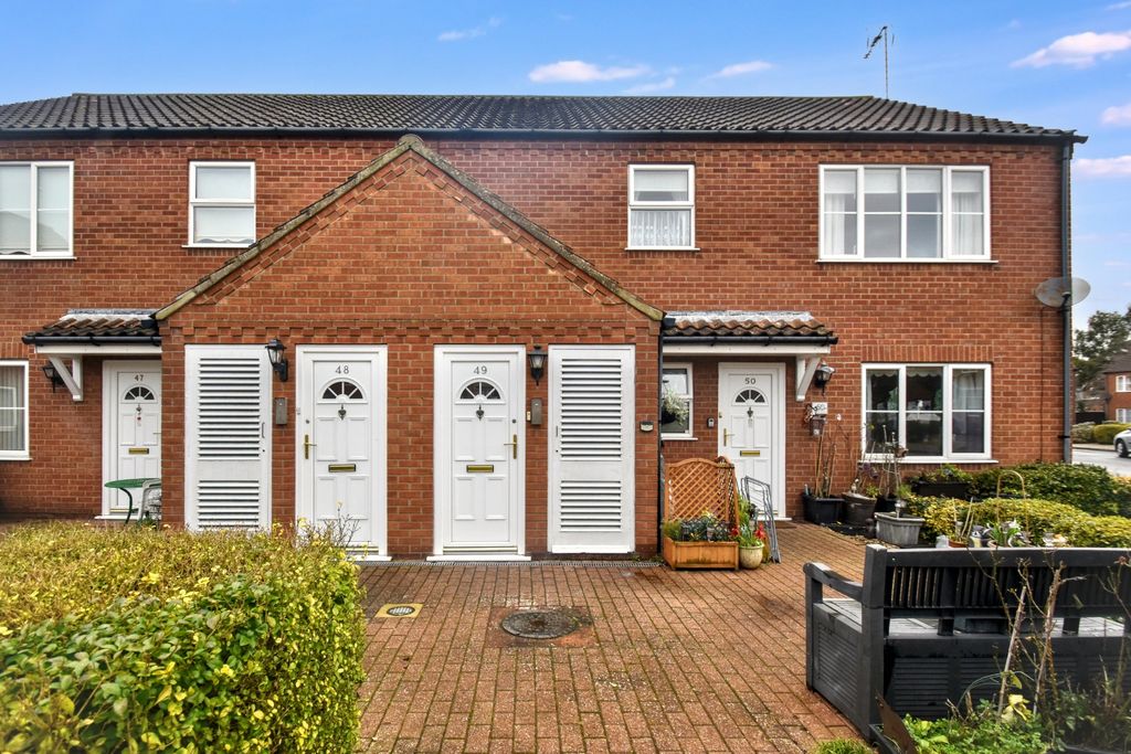 2 bed flat for saleSutton Court, Skegness PE25