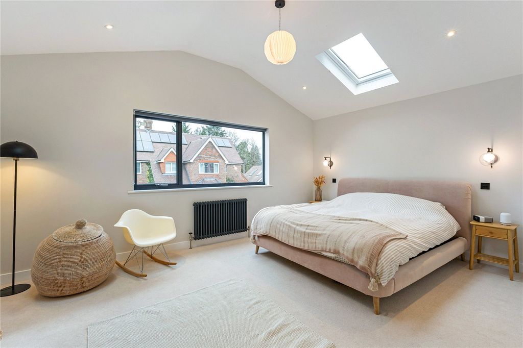 Additional image 15 of 5 bed detached house for saleHeather Gardens, Newbury, Berkshire RG14