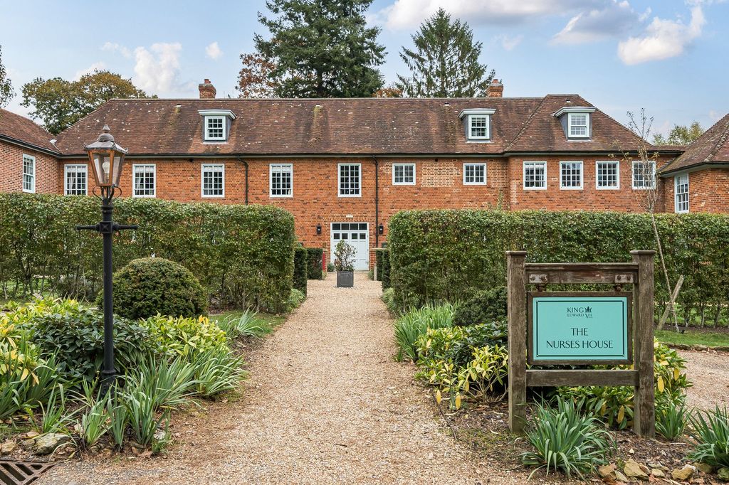 Additional image 21 of 3 bed flat for saleAdams Walk, Midhurst GU29