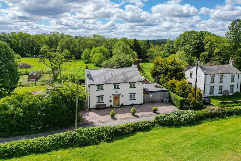 3 bed detached house for salePavilion House, School Lane, Mawdesley L40