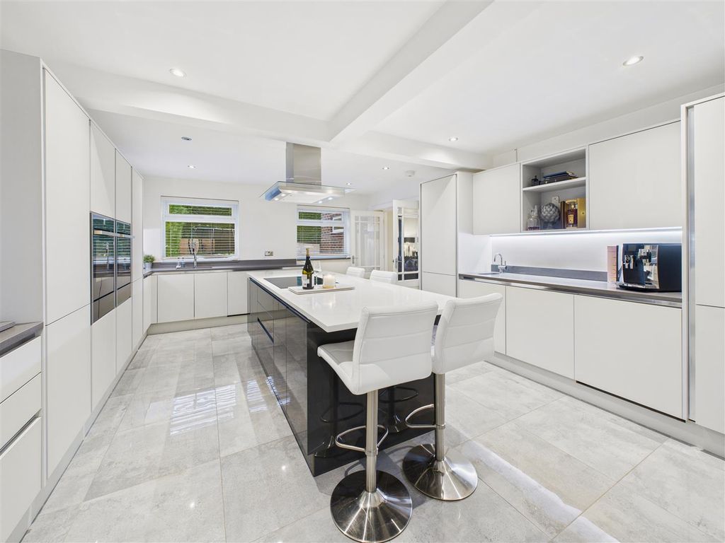 Additional image 6 of 4 bed detached house for saleAston Hall Drive, North Ferriby HU14