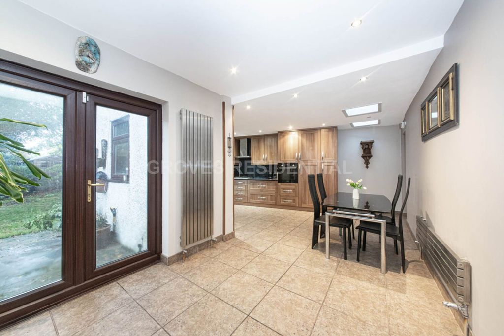 Additional image 5 of 3 bed semi-detached house for saleBeechcroft Avenue, New Malden KT3