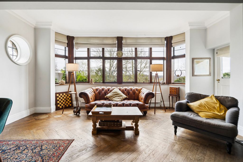 Additional image 2 of 3 bed flat for saleHighfields, Marlow SL7