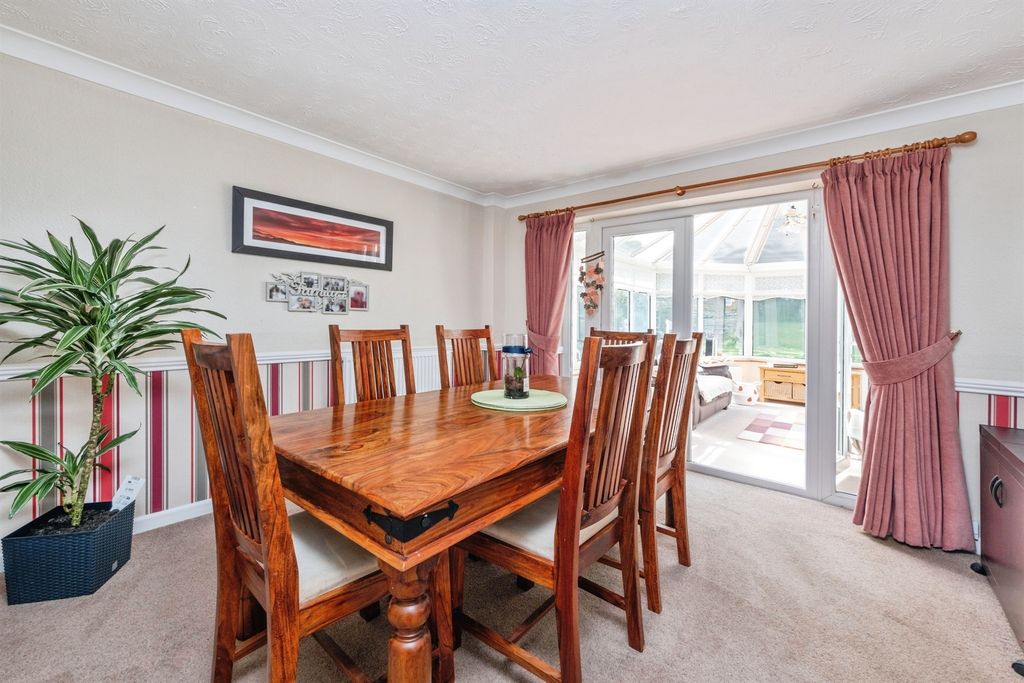 Additional image 7 of 4 bed detached house for saleHemingway Close, Newport Pagnell MK16