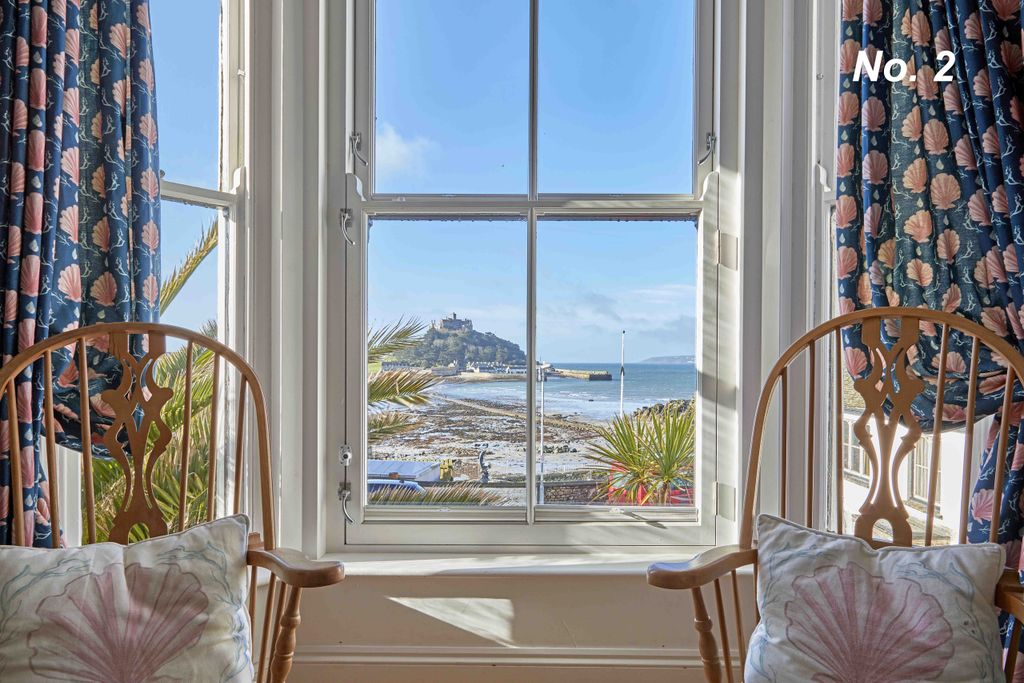 3 bed flat for saleFacing St Michael's Mount, Marazion, Cornwall TR17