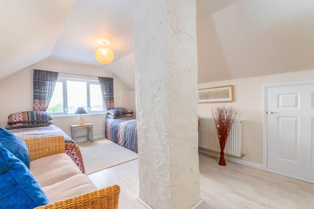 Additional image 19 of 4 bed property for saleBeeleigh Road, Maldon CM9