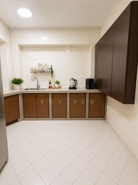 681A Woodlands Drive 62 photo 5