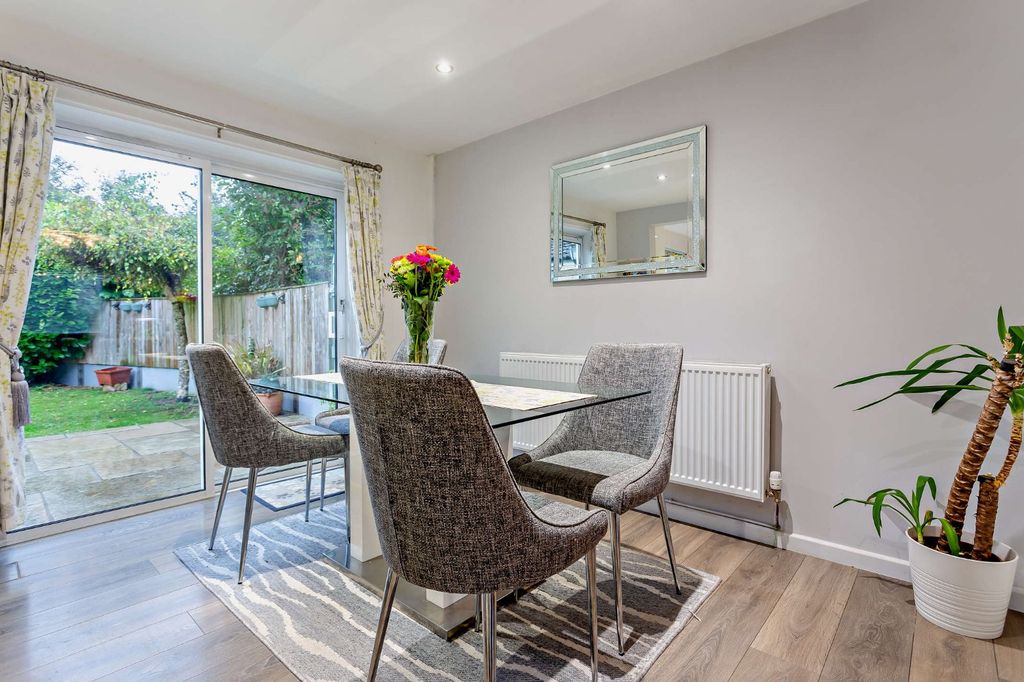 Additional image 5 of 4 bed link detached house for salePerrinsfield, Lechlade, Gloucestershire GL7