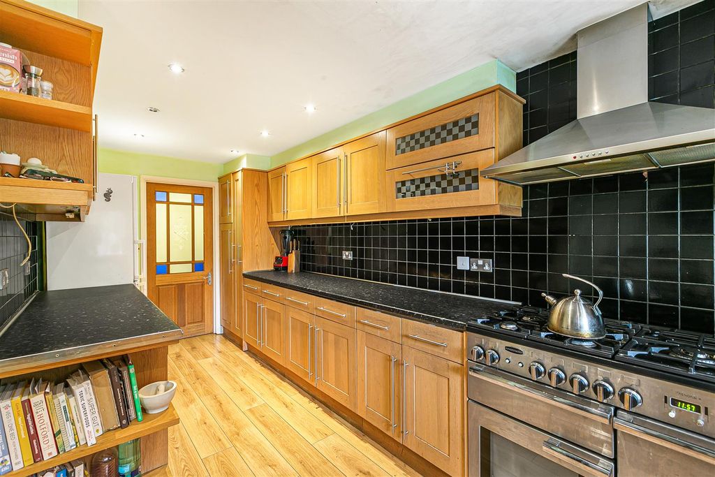 Additional image 14 of 5 bed terraced house for saleClarence Avenue, New Malden KT3