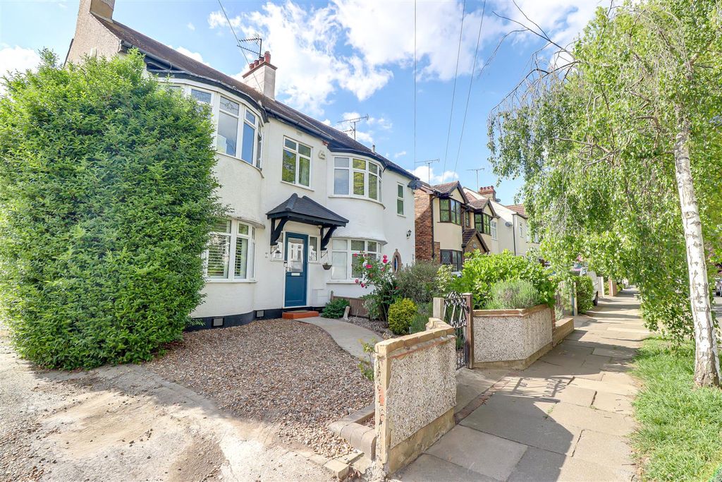 3 bed semi-detached house for saleCheltenham Drive, Leigh-On-Sea SS9
