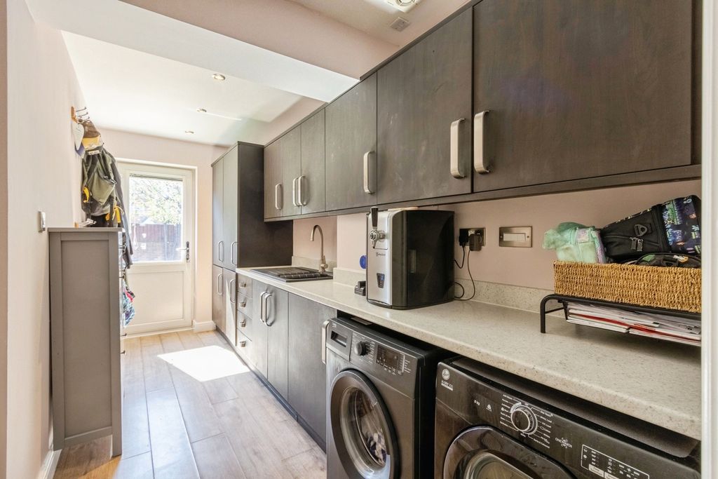 Additional image 9 of 5 bed detached house for saleGleneagles Drive, West Yorkshire WF6